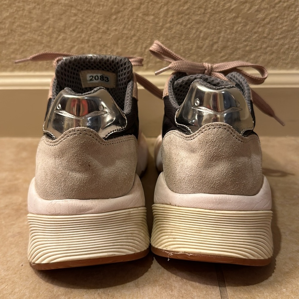 Voile Blanche Sneakers - Picture 4 of 6